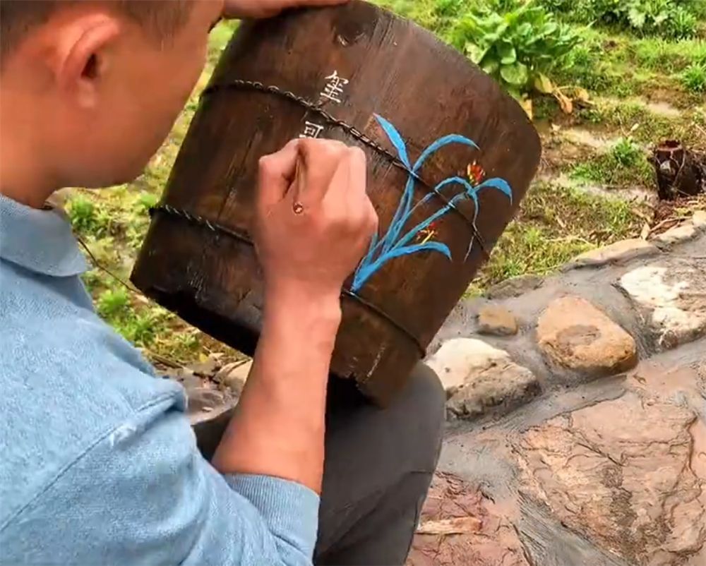 他改造荒废23年的农村小院，将废旧院子变成世外桃园，网友：向往