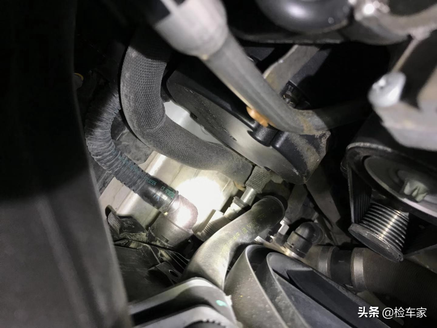 奔驰S65L车主的痛，3年掉价200多万？网友：没了西安一套房