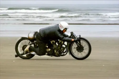 电影观察室：男人的梦想，摩托车的激情，世上最快的印第安摩托