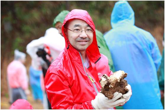 刘仪伟出什么事了（“鬼才”刘仪伟央视主持沦落到这样）