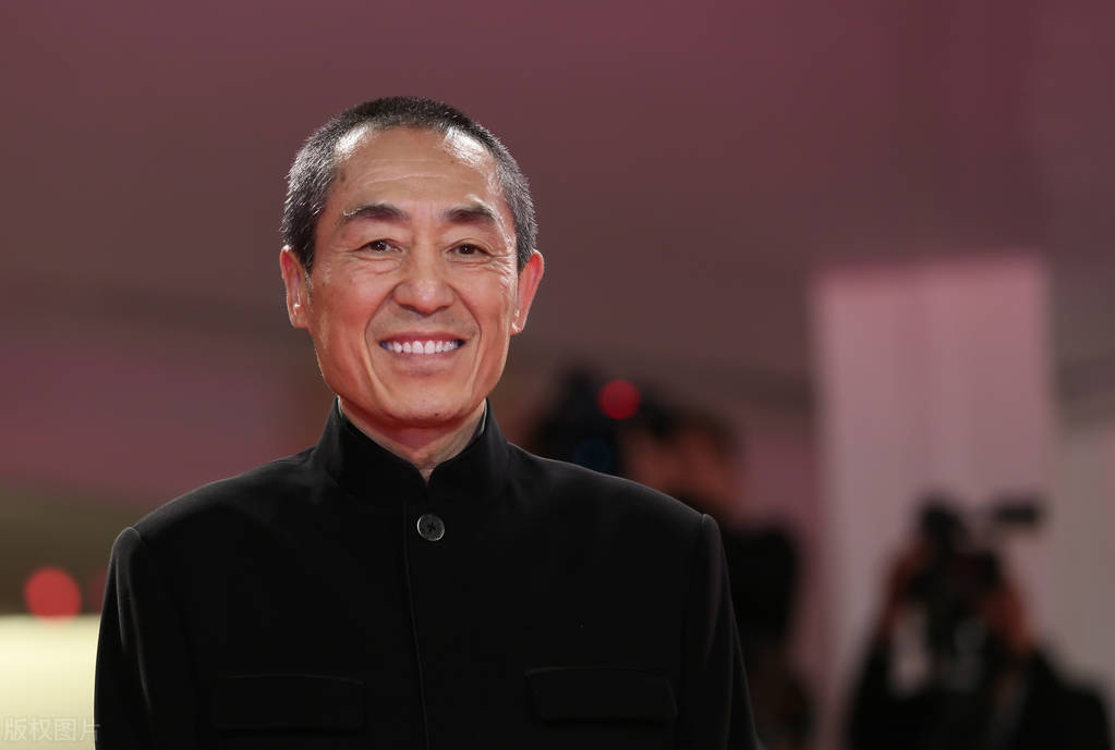 窦骁的富贵情史，与2位富家女擦肩而过后，靠魅力征服了赌王千金