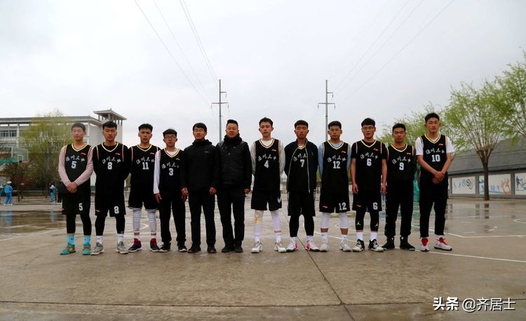 挥洒汗水，放飞青春—泾川县第三届中小学生运动会侧记