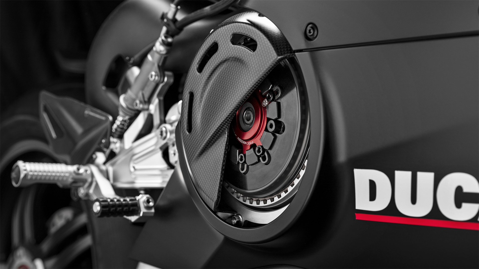 杜卡迪一字之差贵10W！那少两个缸会便宜多少呢？