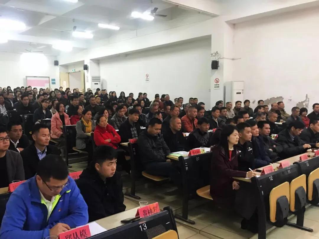 哪些人可以担任村干部？大学生村官有哪些条件？工资4万元少吗