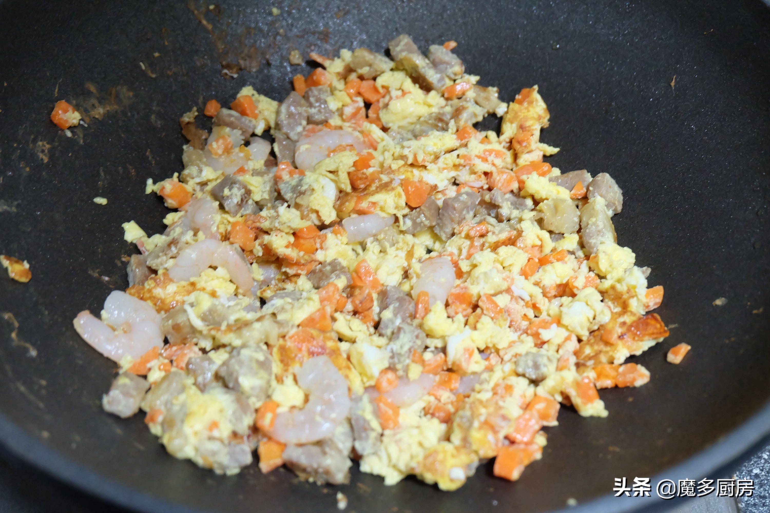 剩米饭简单加工一下，做成美味早餐，营养丰富全家都爱吃