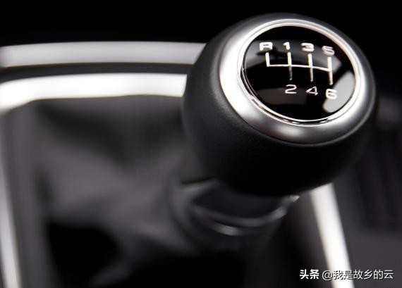 手动挡如何平顺换挡？老司机：掌握好这一点足矣
