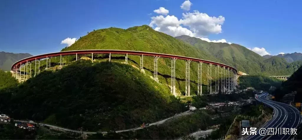 这所四川高校是全国一流专科院校，就业率一年比一年高