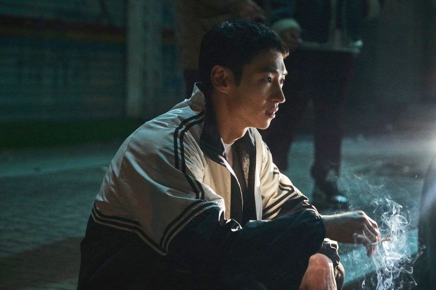 韩国反乌托邦犯罪动作电影《狩猎的时间》,热血沸腾的"狩猎过程"