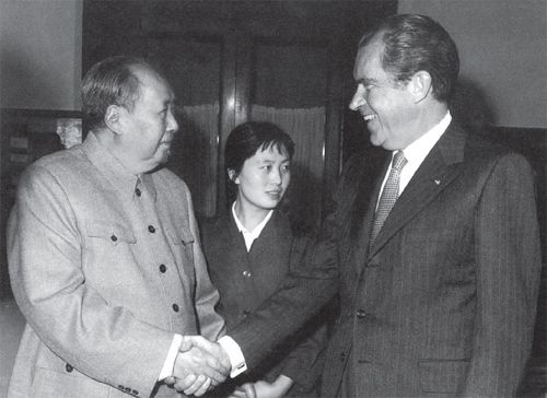 毛澤東送給尼克松12字墨寶，尼克松看后一頭霧水，近50年無人能解