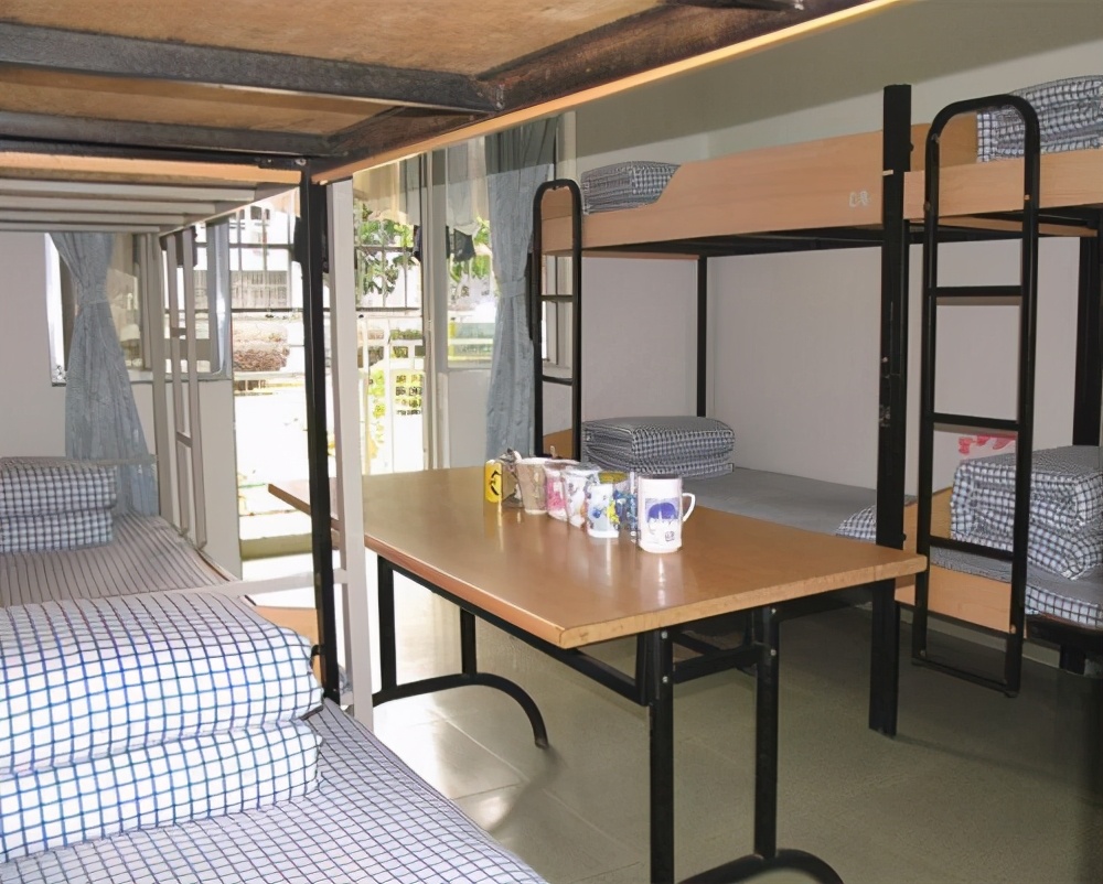 同样是大学宿舍，清北和哈佛、耶鲁不在同档次，过来人：我去清华