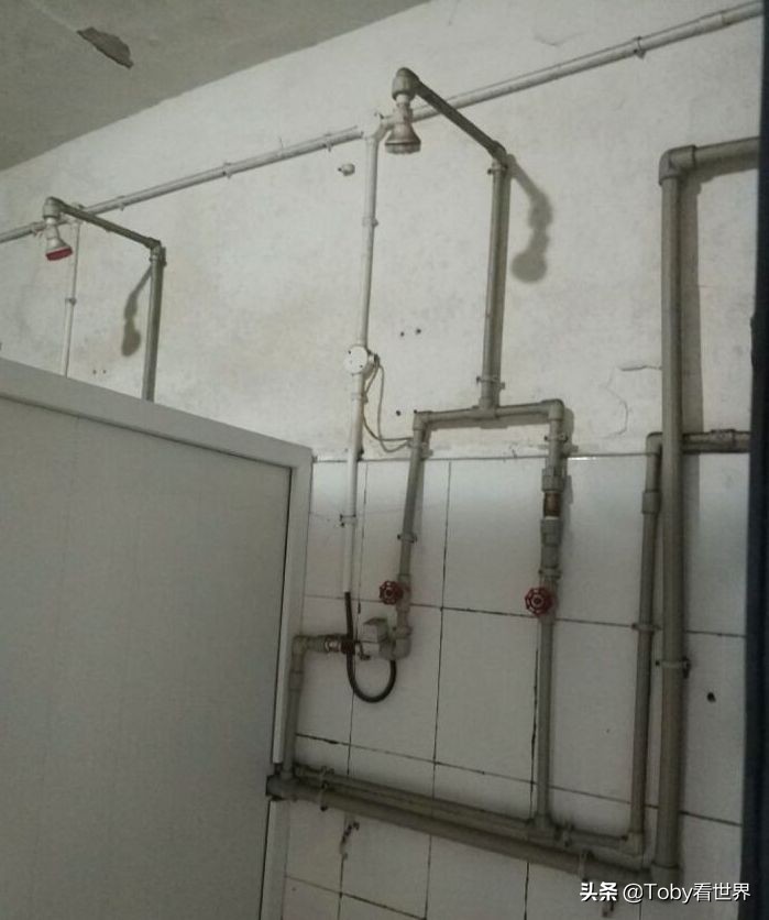 哪些宿舍环境极差的大学，入学做好心理准备