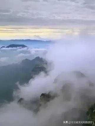 寻一处安逸，静听雨落，细赏美景