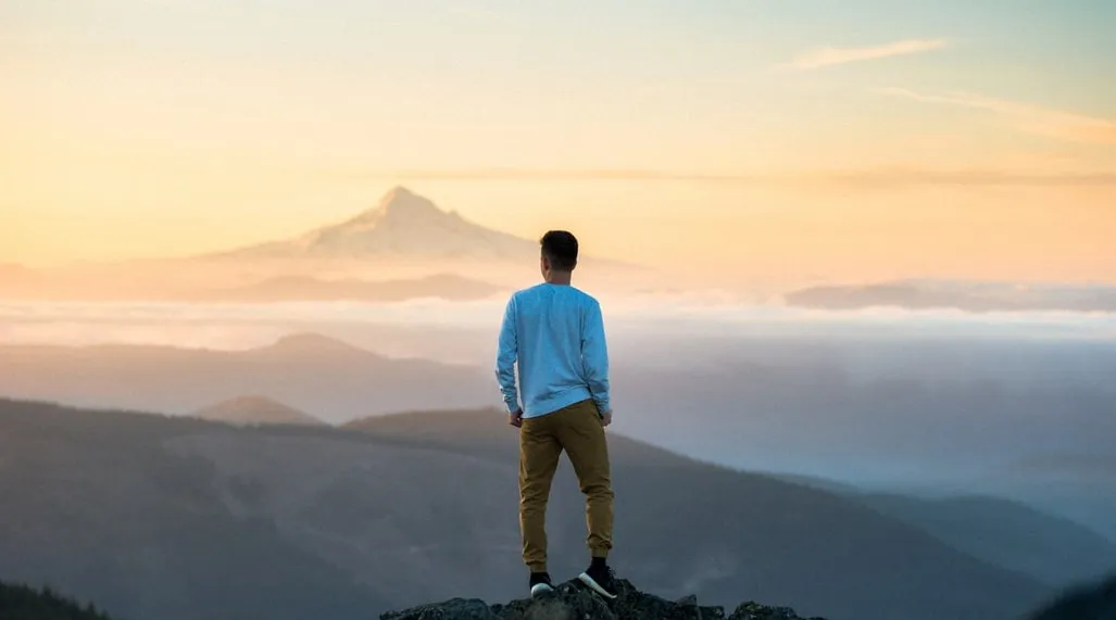 蔡徐坤曾遭全网黑：打不倒我们的，终将让我们变强大