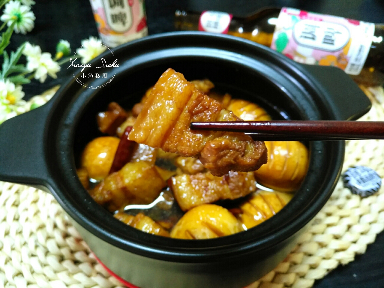 這道紅燒肉，不加一滴水，不用炒糖色，香氣四溢，一口下去香掉魂