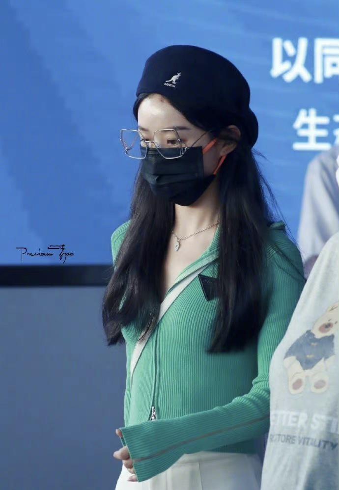 绿色系的赵丽颖