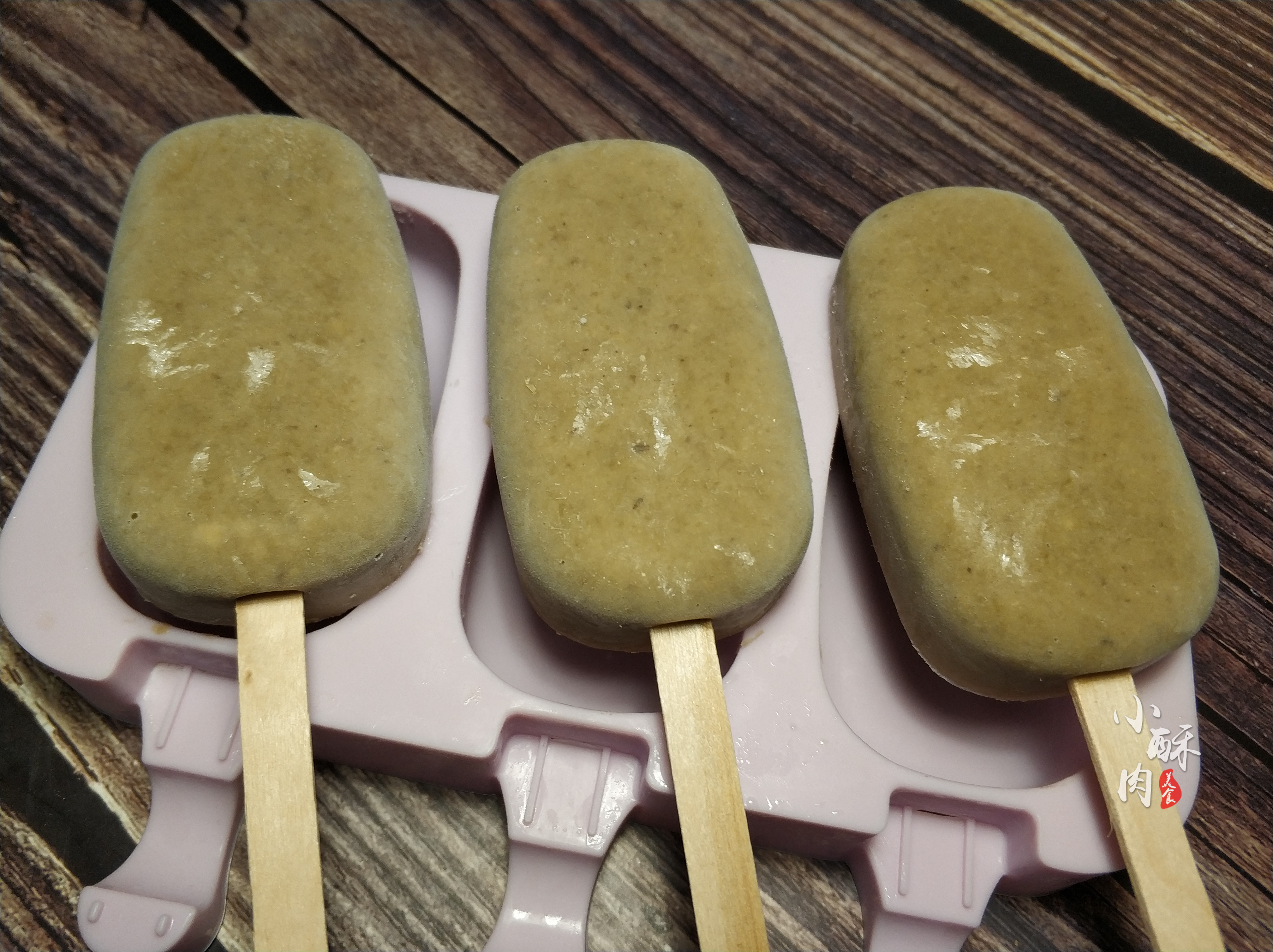 蒙牛绿色心情雪糕怎么做（教你奶香绿豆雪糕的做法）(1)