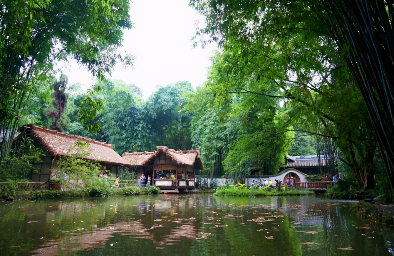 成都10大坑人景點(成都旅遊團報名五日遊價格)