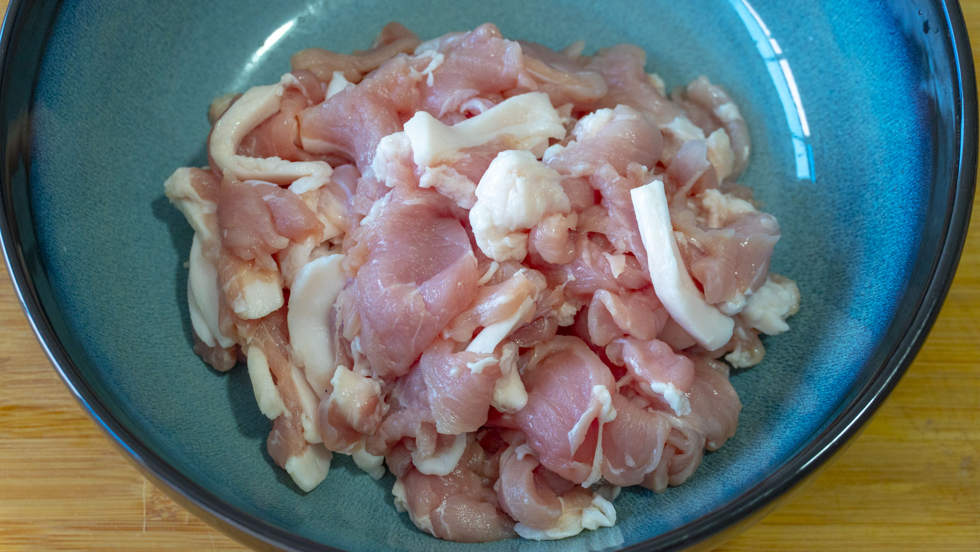 天冷了，这道汤多给家人喝，汤鲜肉嫩，做法简单，顺应时节好过秋