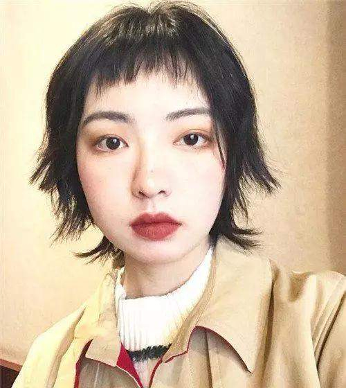 空气刘海八字带空气刘海的八字刘海