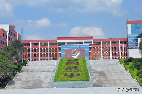 怀化3所“赫赫有名”的重点高中，200人高考分数超600，实力强大