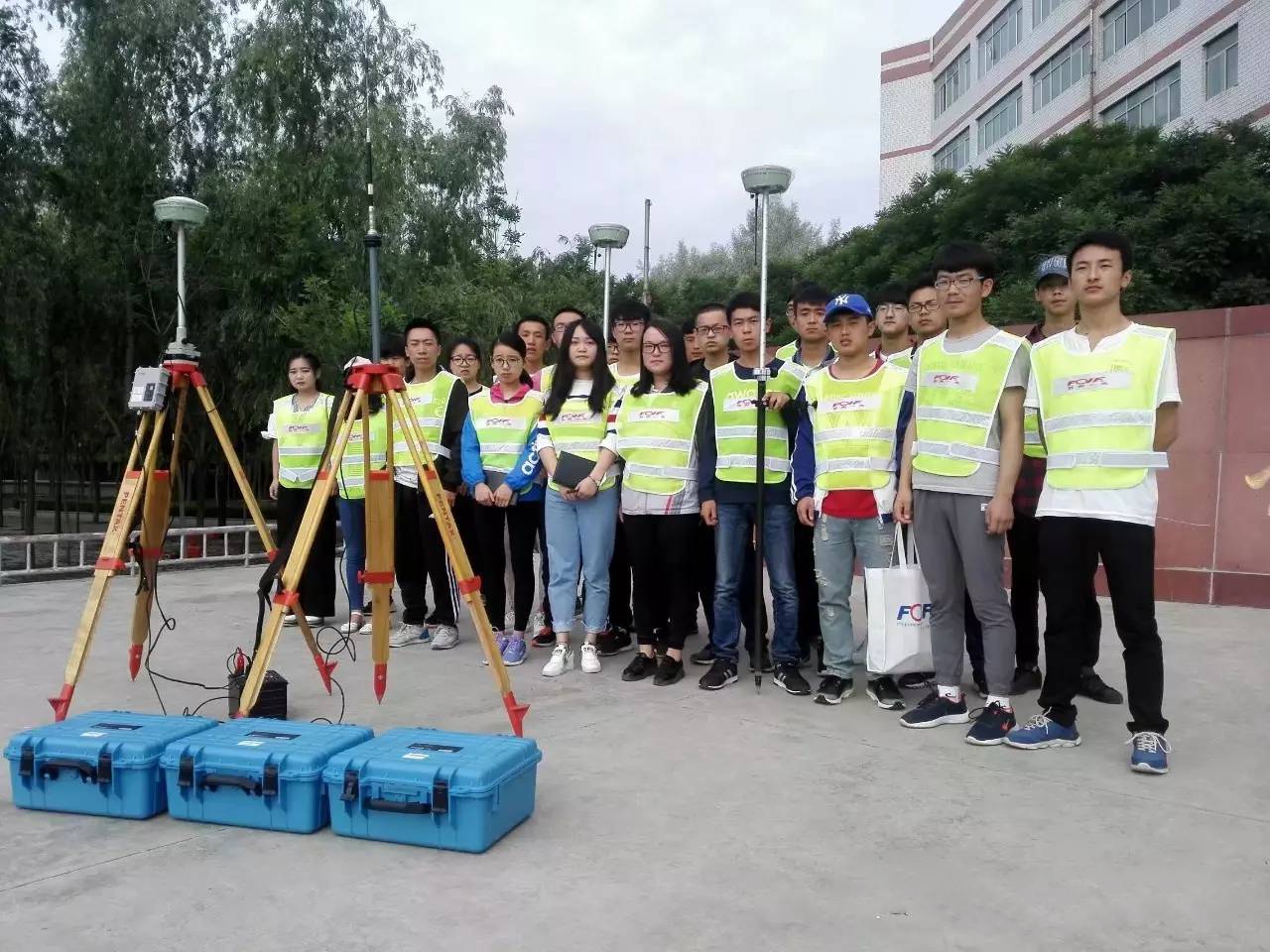 被“唱衰”的土木工程，对未来工作很迷茫，学长：有5个就业方向