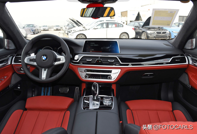 宝马7系最帅的版本，740Li xDrive黑焰版实拍，这霸气需要127.8万