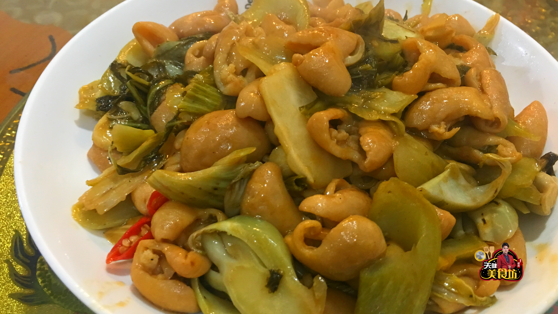 猪大肠炒酸菜的做法(多加这一步大肠又脆又好嚼非常下饭)