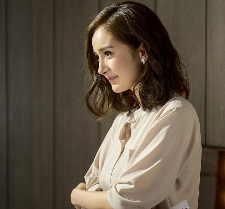 杨幂家里有3人考清华1人哈佛，她本人也是学霸，家庭环境很重要