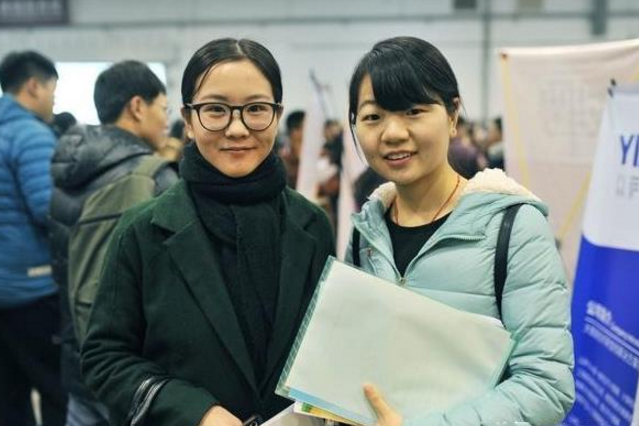 未来这3个行业“有前途”，薪资待遇不比公务员差，大学生要知道