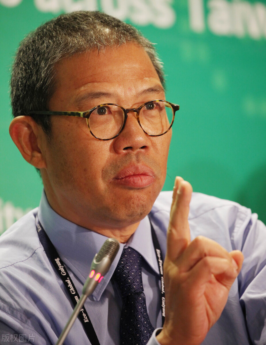 钟睒睒有多有钱,根据2021年福布斯全球富豪榜,钟睒睒以689亿美元的