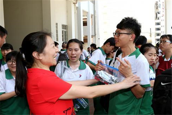 高考语文110难吗（高考时）