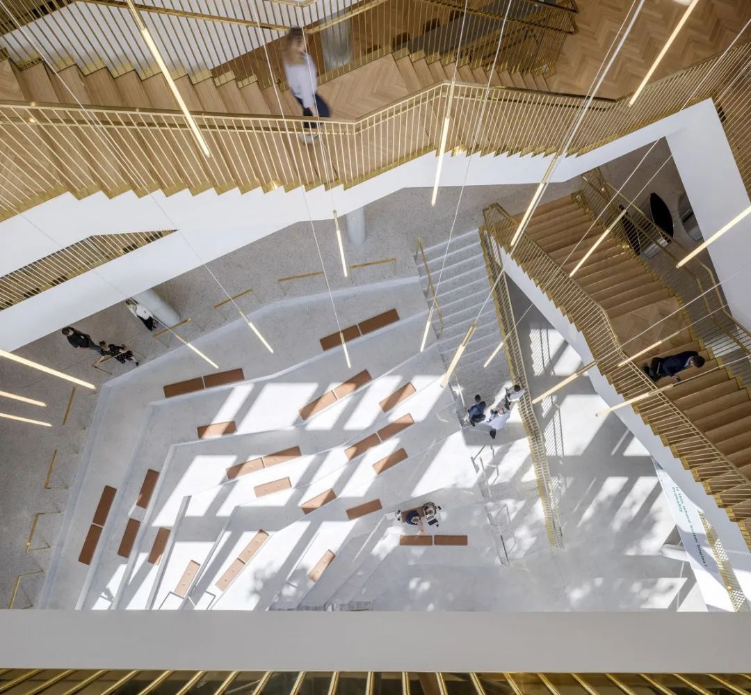 嘉士伯新总部大楼，可回收的黄铜外立面，示范了真正可持续理念