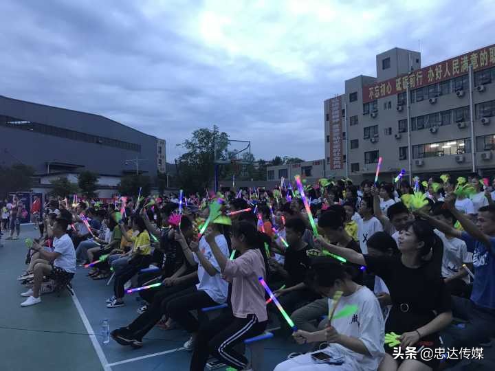 第二季中国校园星歌王达州总决赛落幕 达州凤凰职校选手获冠亚军