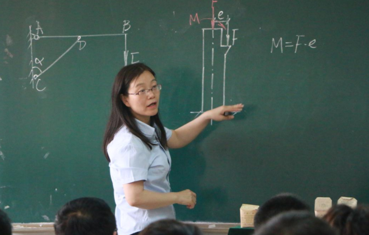 公办学校也出现离职潮？当编制难以挽留老师，他们或许真的伤心了