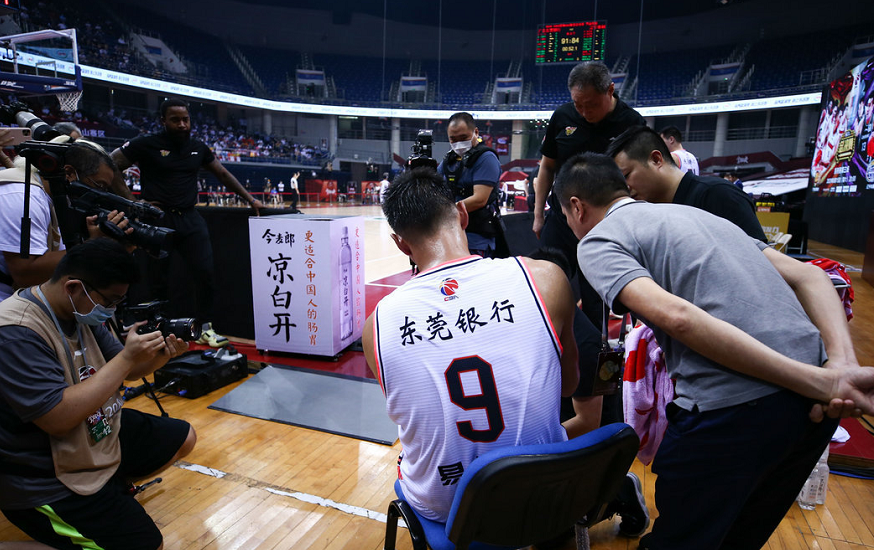 哪些中国人在nba当主管(男篮最强一代仅剩阿联：35岁孙悦退役，3人当教练，姚明地位最高)