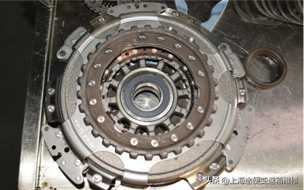 关于高尔夫双离合变速箱的故障，老司机都是这样解决的
