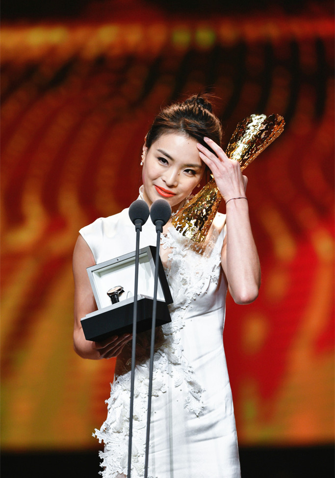 "跳水女王"吴敏霞好仙,穿粉色礼服唯美清新,曾拒绝嫁豪门