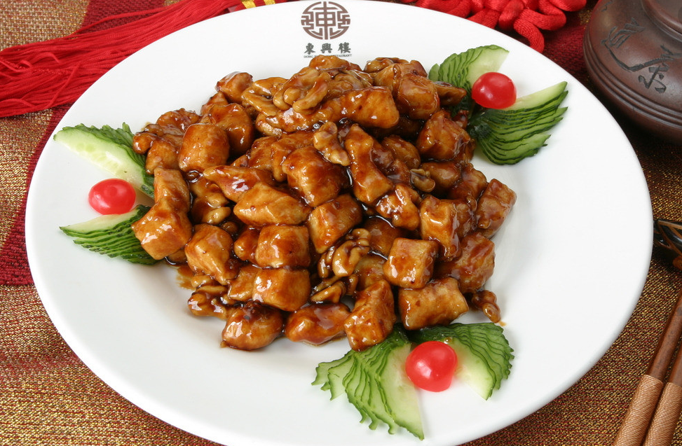 烟台十大特色名吃：鲁菜之首的地道风味盛宴