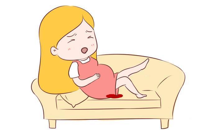 临盆孕妈被司机赶下车，分娩前出现这3点征兆，提醒孕妈早做准备