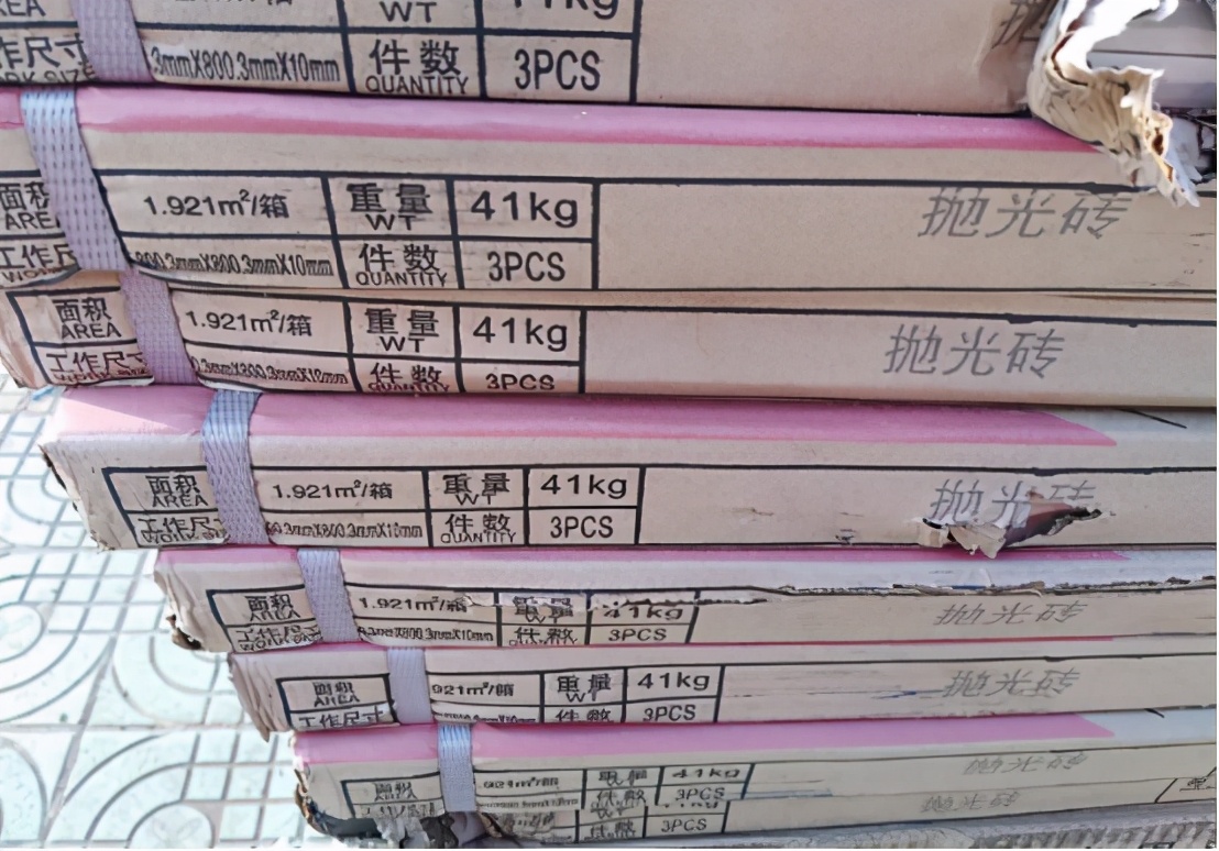 鹰牌瓷砖，一线大牌实力派，带底标当然是正品！