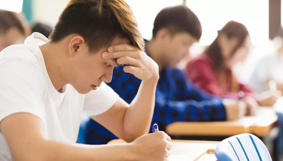 两所大学名字“一字不差”，但办学方向大不相同，考生报考要谨慎