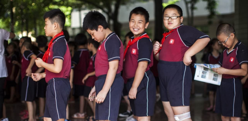 学生穿同样的校服，资深班主任通过这一点，就可以看出家境好坏