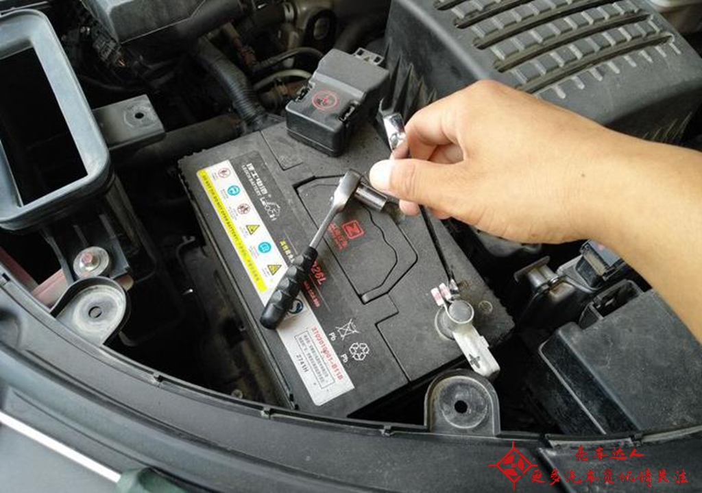 汽车电瓶寿命为4年,有的才2年就不行了?注意这3点寿命可以增加