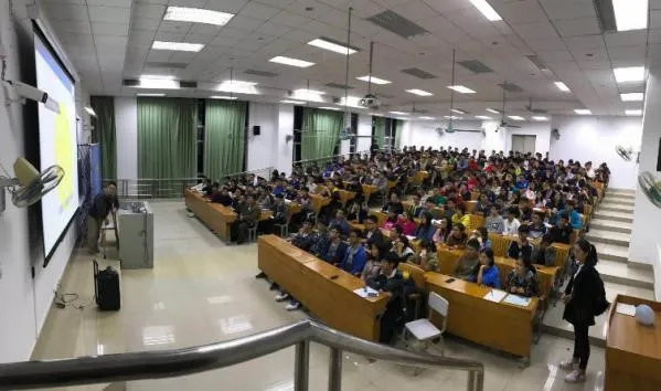 广州大学丨一个支点，翘起地球：物理与材料科学学院