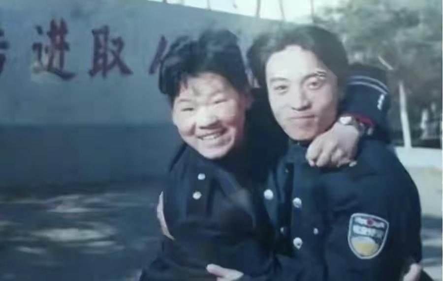 相亲结识的明星夫妻，对对都是好姻缘，唯独他被骗婚