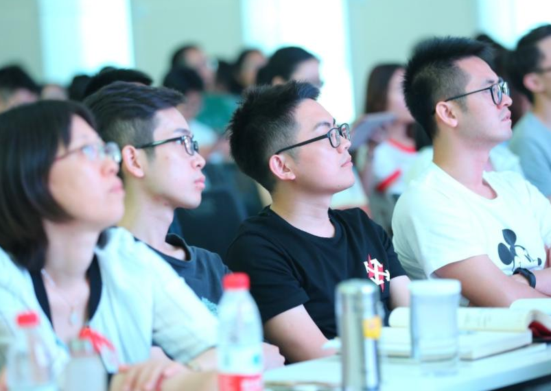 659分高考状元无学可上，父母无脸见人，复读一年以674分圆梦北大