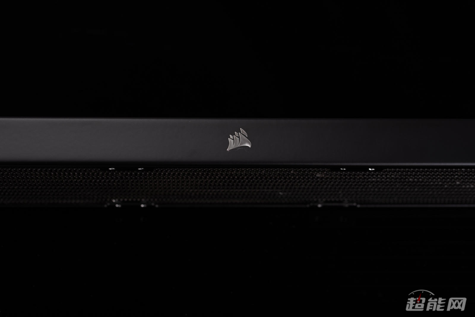 美商海盗船H150i ELITE CAPELLIX 水冷评测