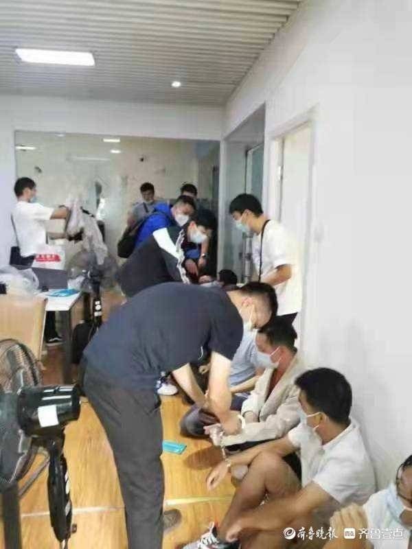 你的信息是这样被卖的：一条信息卖2元，装作网络公司吸粉引流