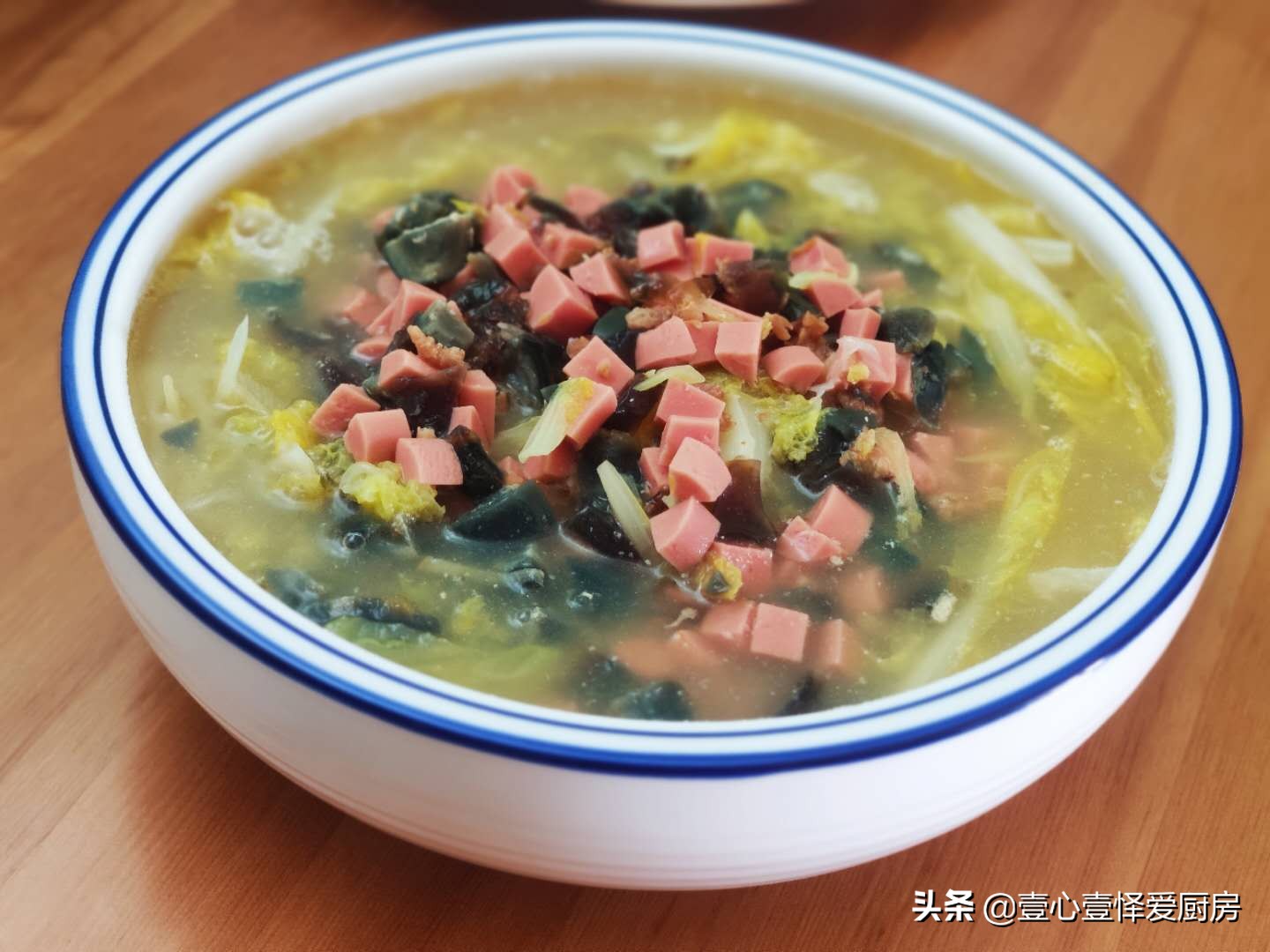上汤娃娃菜最简单的做法，汤汁鲜到掉眉毛，看一遍你就会了