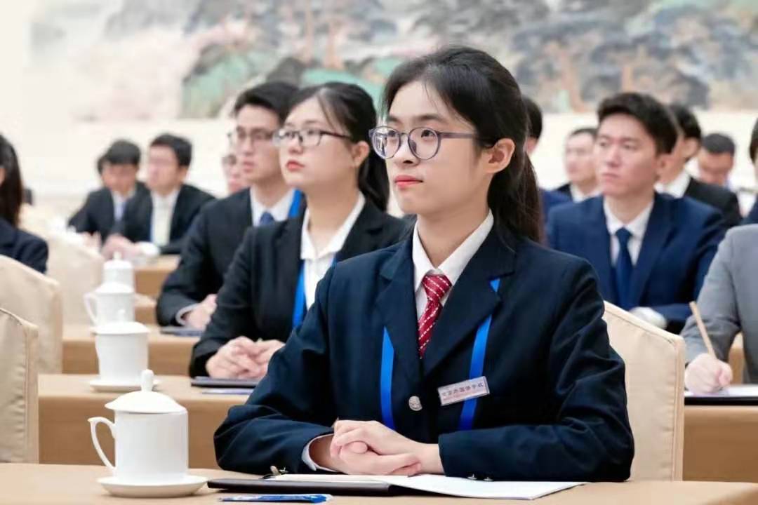 多地民办学校大幅涨价，每期学费高达4万元，家长难以承担